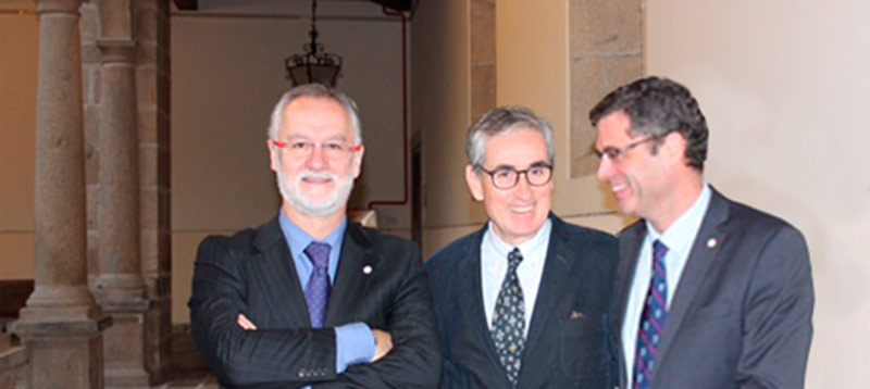 Roberto Pereira, presidente del Club Financiero de Santiago, Ramón Jáuregui, Presidente de EuroLat y Manuel Carneiro, Consejero Delegado de IFFE Business School