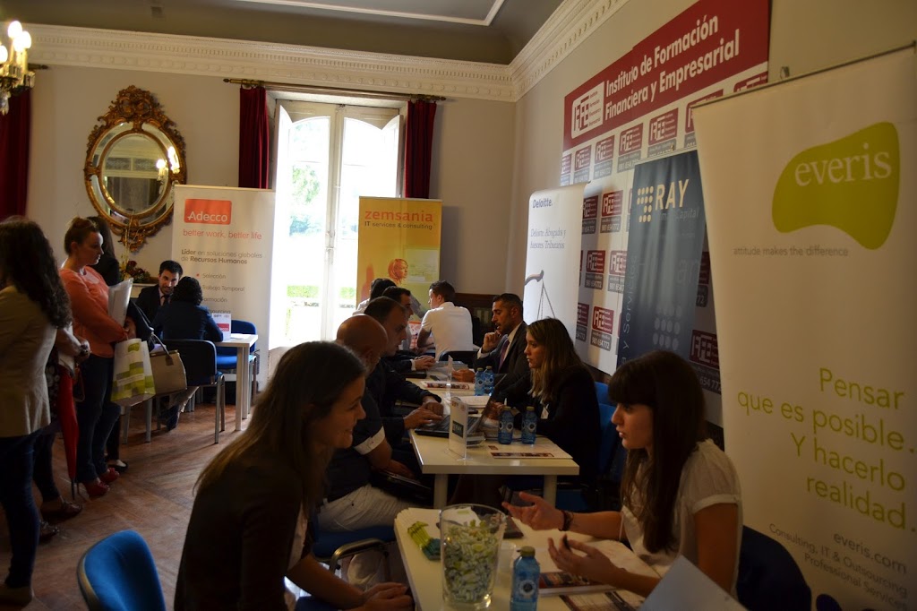 feria de empleo y formación iffe business school, escuela de negocios en oleiros a coruña galicia