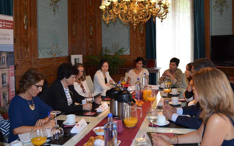 desayuno negocio en femenino iffe coruña